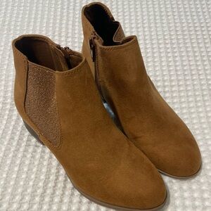NWOT SO Girl’s Brown Ankle Boots